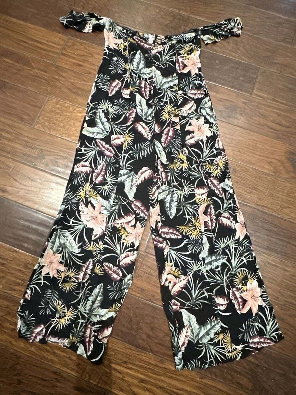 Amuse Society Women's Black Tropical Floral‎ Print Off-The-Shoulder Jumpsuit